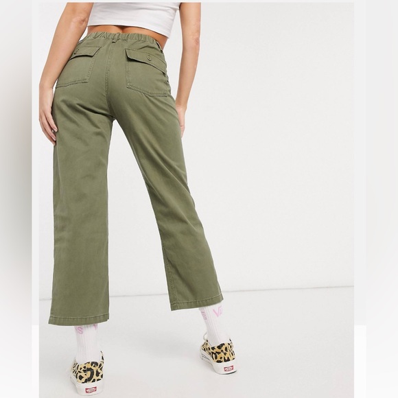 Pull&Bear tie waist pants in khaki - Picture 2 of 11